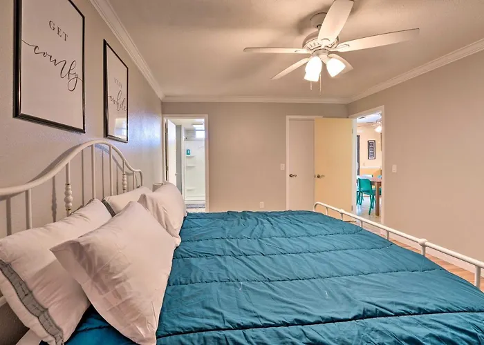 Updated Family - 2 Blocks To Colorado River! *